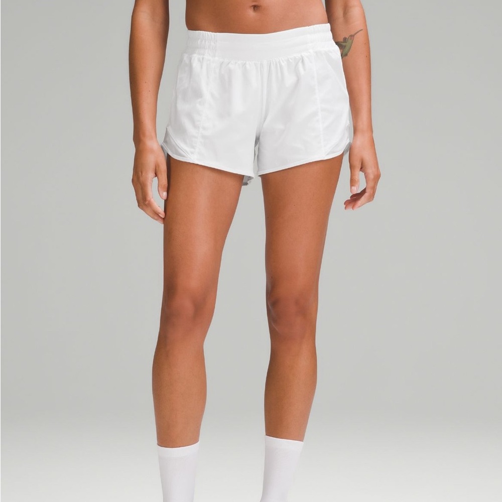 Lululemon white hotty hot low-rises lined shorts
